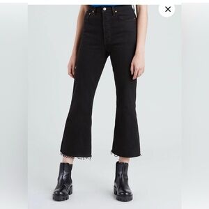 Levi’s cropped flair black jeans